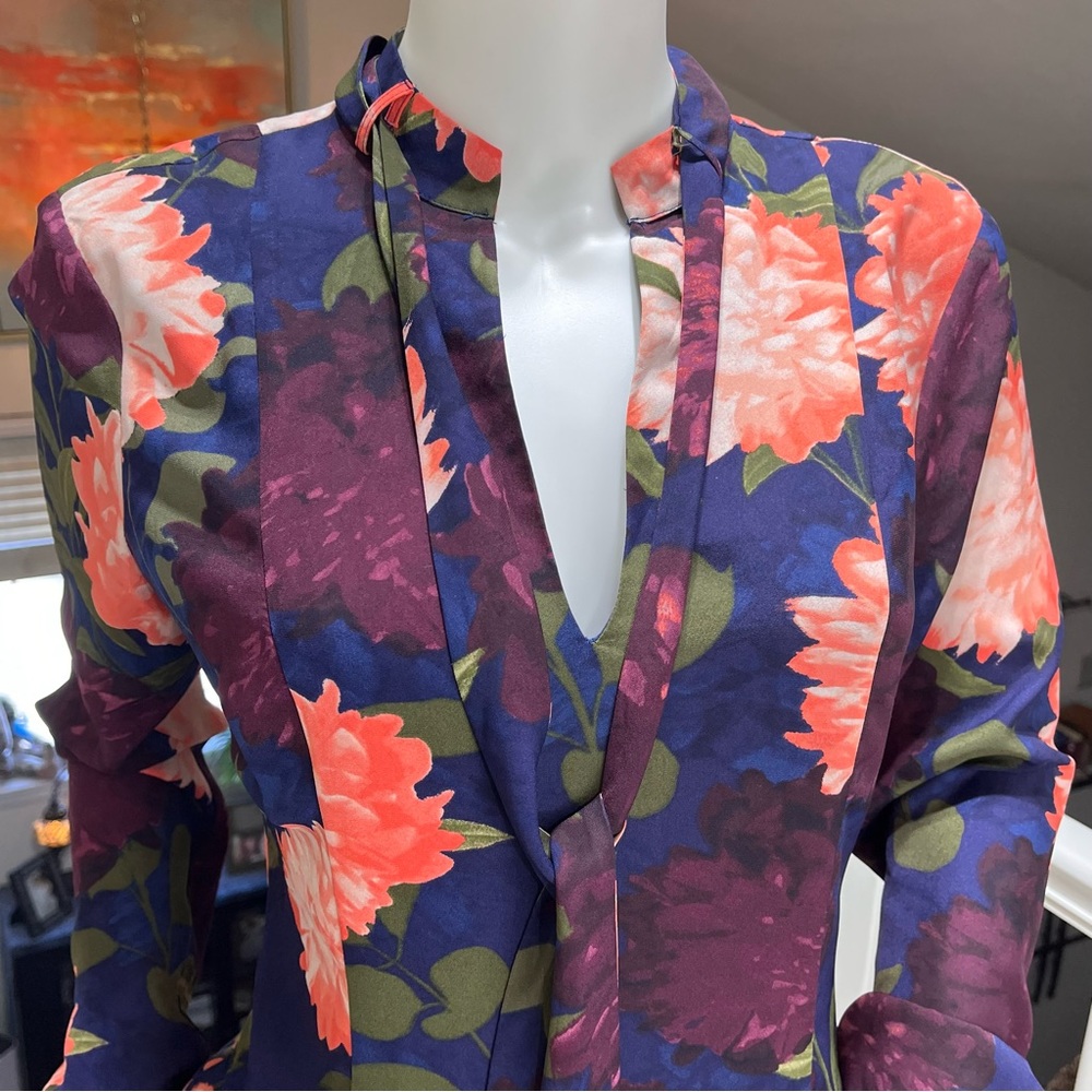 💜Guess💜 NWOT Floral Flirty Fully Lined Long Sleeve Dress  Size 6 - Picture 7 of 13